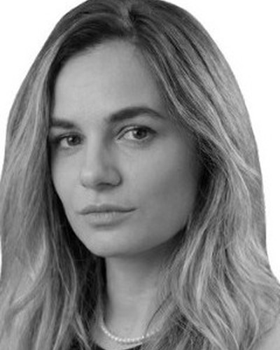 Retrato de Adelina Mareș