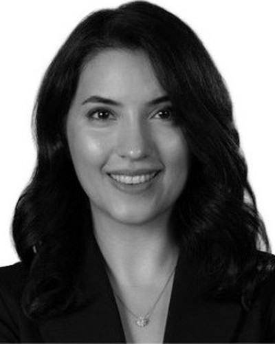 Retrato de Hazal Baydar