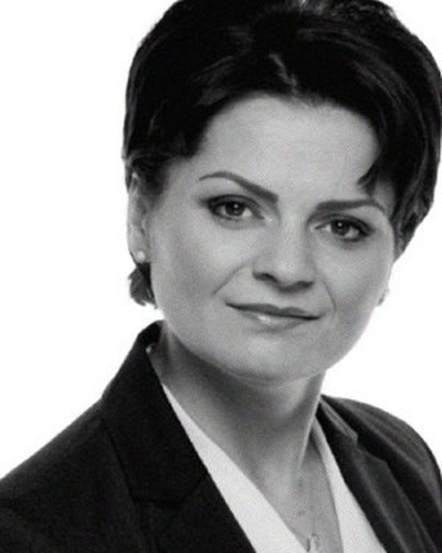 Retrato de Adina Jivan