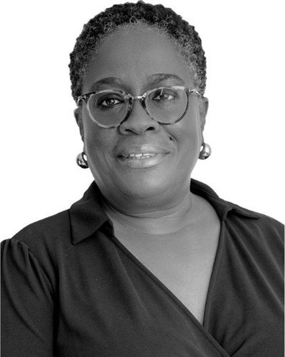 Retrato de Marian Ekua Hayfron-Benjamin