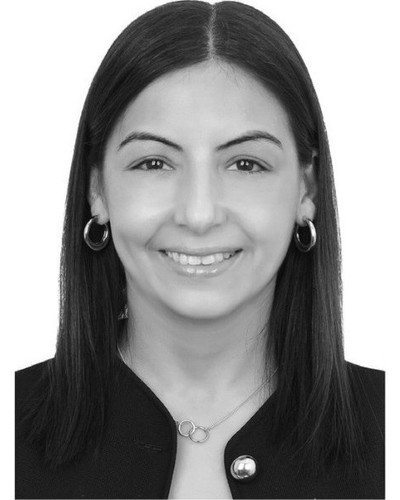 Retrato de Müge Bulat Çetinkaya