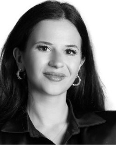 Retrato de Dilara Ayse Dayioglugil