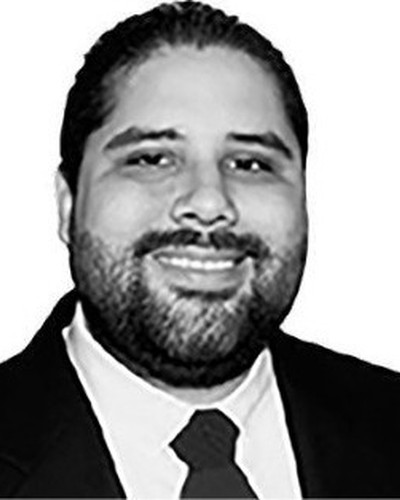 Retrato de Mario J. Novoa