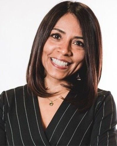 Retrato de Elizabeth Nima