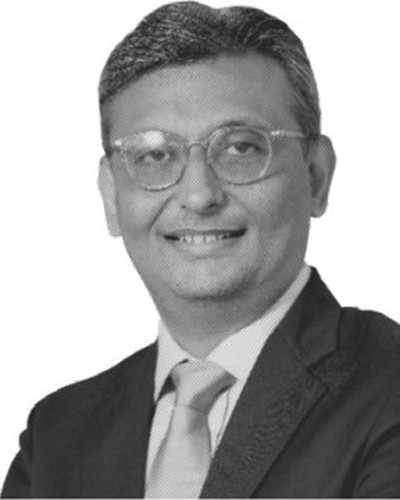 Retrato de Vyapak Desai