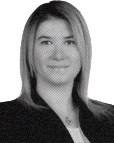 Retrato de Nil Tütüncüoğlu