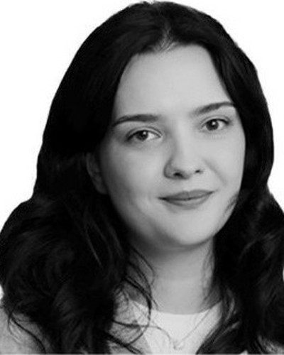 Retrato de Beste Turan