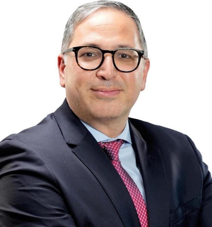 Retrato de Georges Abi Saab