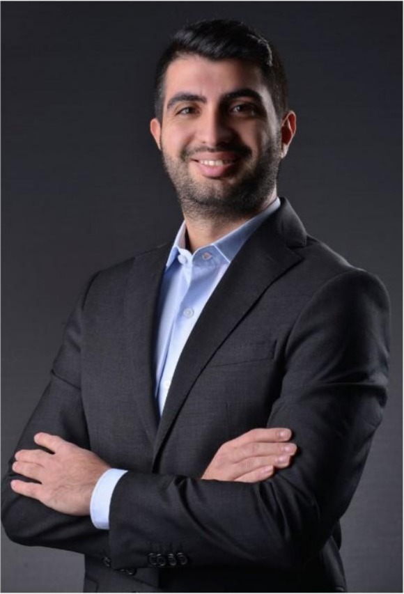 Retrato de Doğan Özyardımcı
